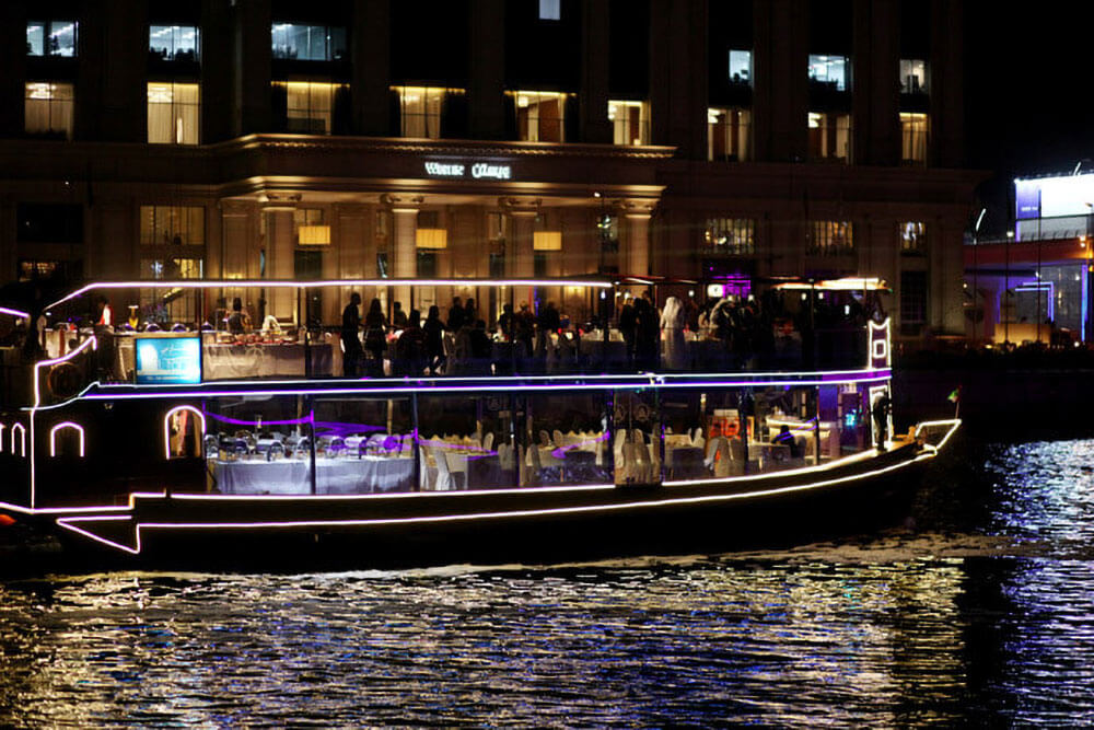 dubai canal dhow cruise