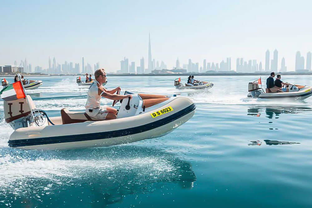 self drive boat tour dubai