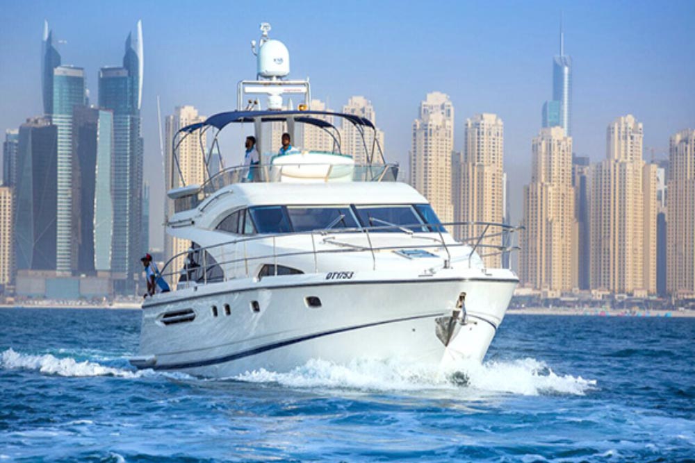 luxury yacht rental dubai
